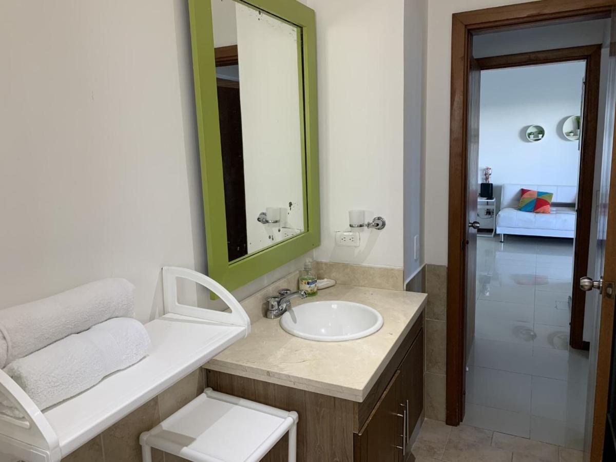 Apartamento Mirador Del Laguito Cartagena Eksteriør billede